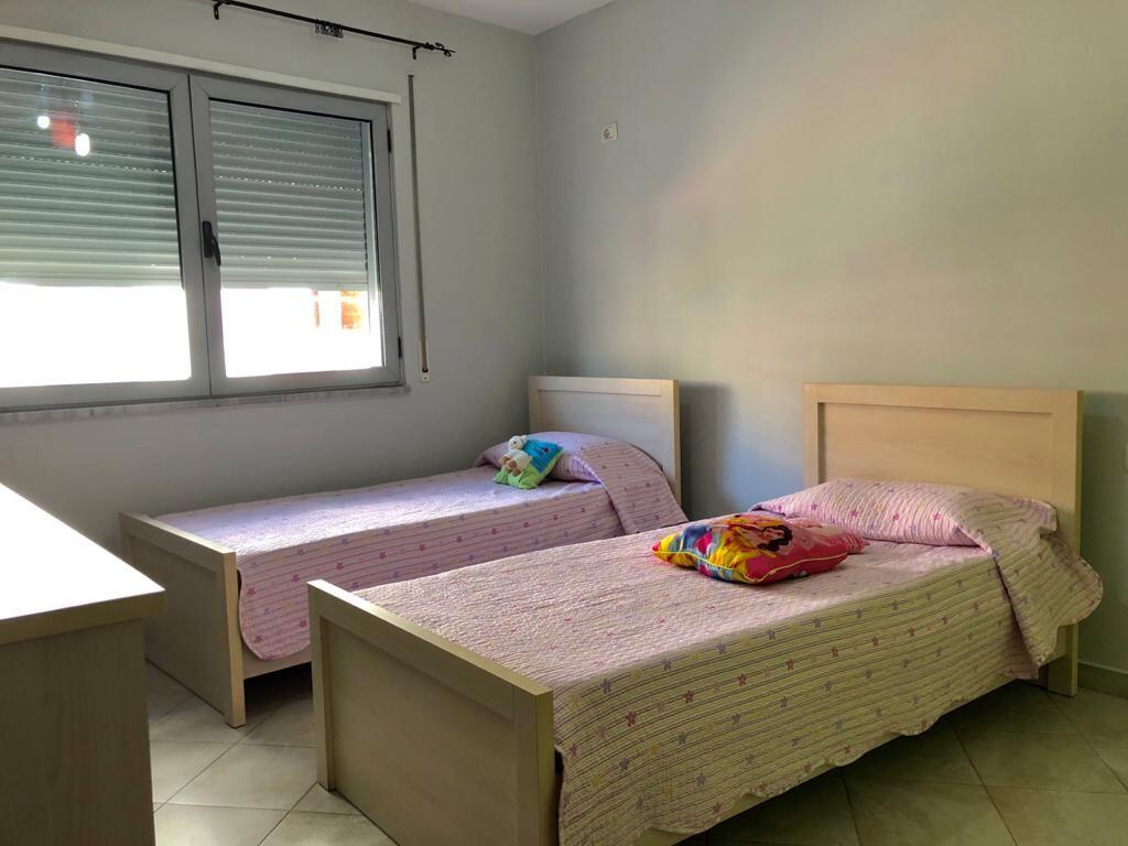 🏢 Jepet me qira: Apartament 1+1 – Rruga Mine Peza, pranë Prokurorisë