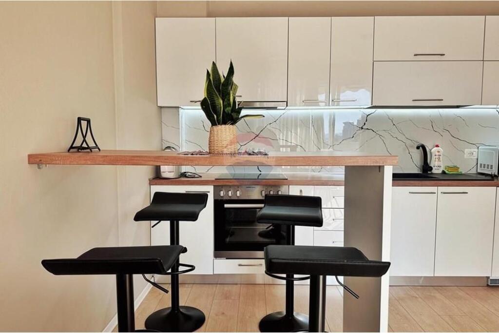 APARTAMENT 1+1 PER QIRA TEK MIHAL GRAMENO