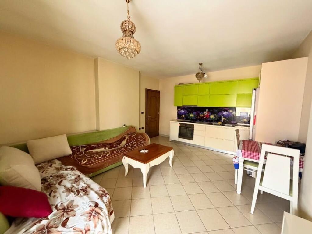 𝐒𝐇𝐈𝐓𝐄𝐓 𝟐+𝟏 𝐀𝐒𝐓𝐈𝐑 Apartament 2+1 per shitje