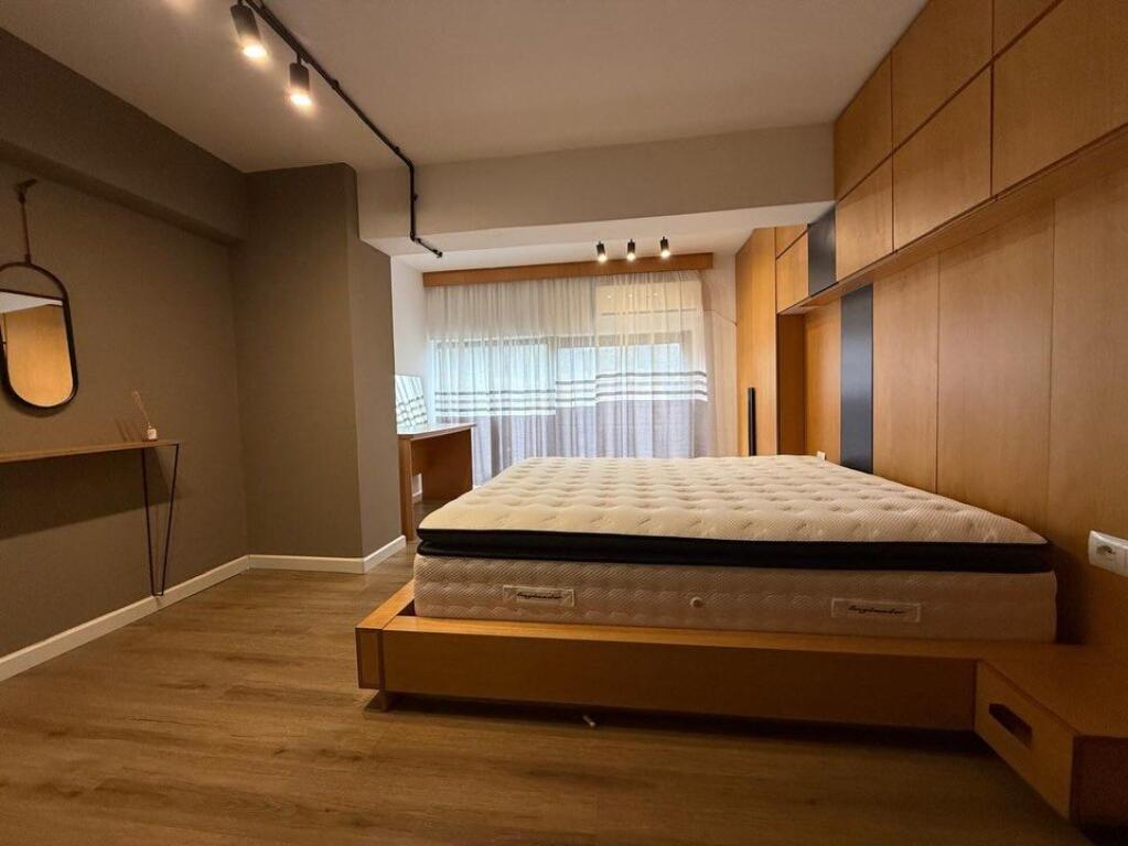 OSPEDALE AMERICANO 3, GOLDEN PARK  Piano 1 e 2 residenziale  Vendiamo super appartamento duplex  2+1.