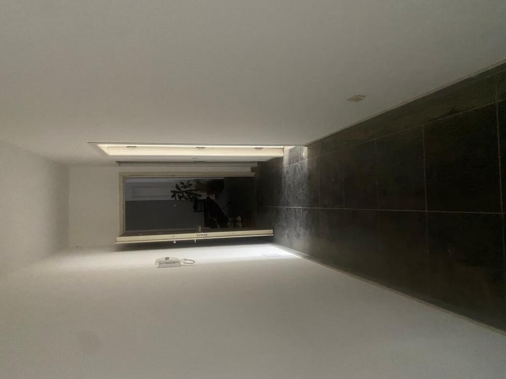 2+1, presso l'hotel Radison lago secco, prezzo 238.000 euro trattabile