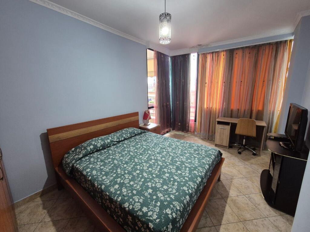 📣 Jepet me qira Apartament 2+1 (me 2 tualete) 📍 Zona: 21 Dhjetori