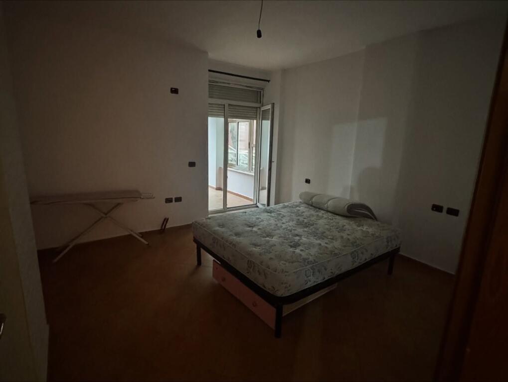 🟩 SHITET APARTAMENT 3+1+2 ME GARAZH – PRANË KODRËS SË DIELLIT PER BANIM OSE ZYRE