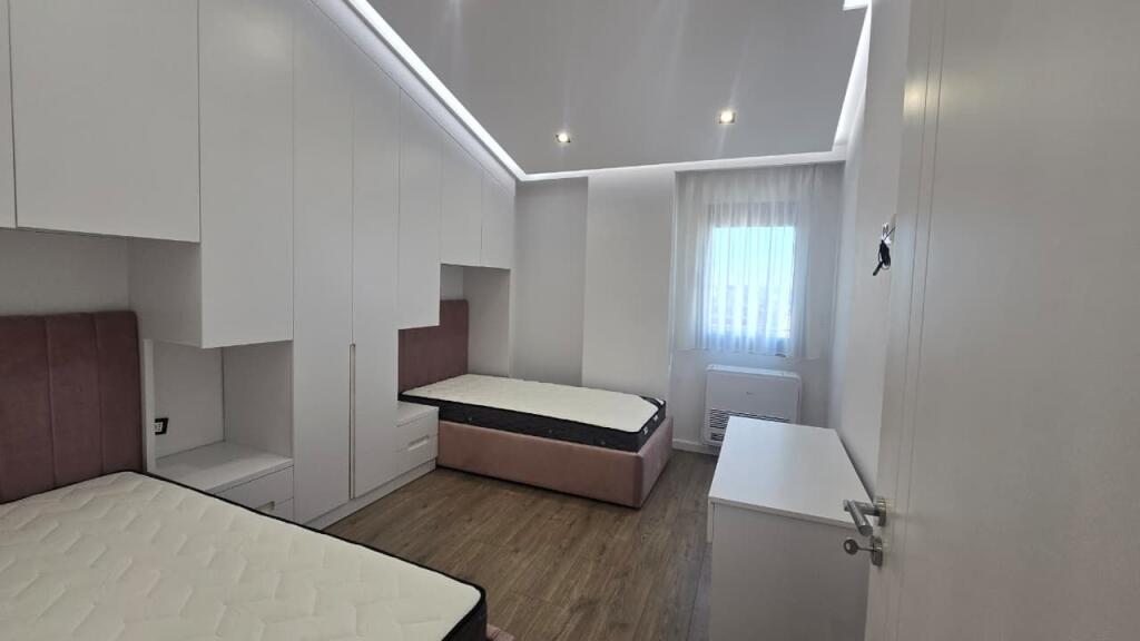 Qera,Apartament 2+1 Rruga Thesarit,Fresku,Tirana.