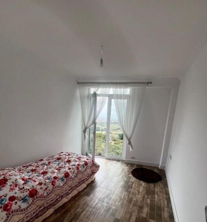 Vendiamo una villa vicino al Lago Farka!