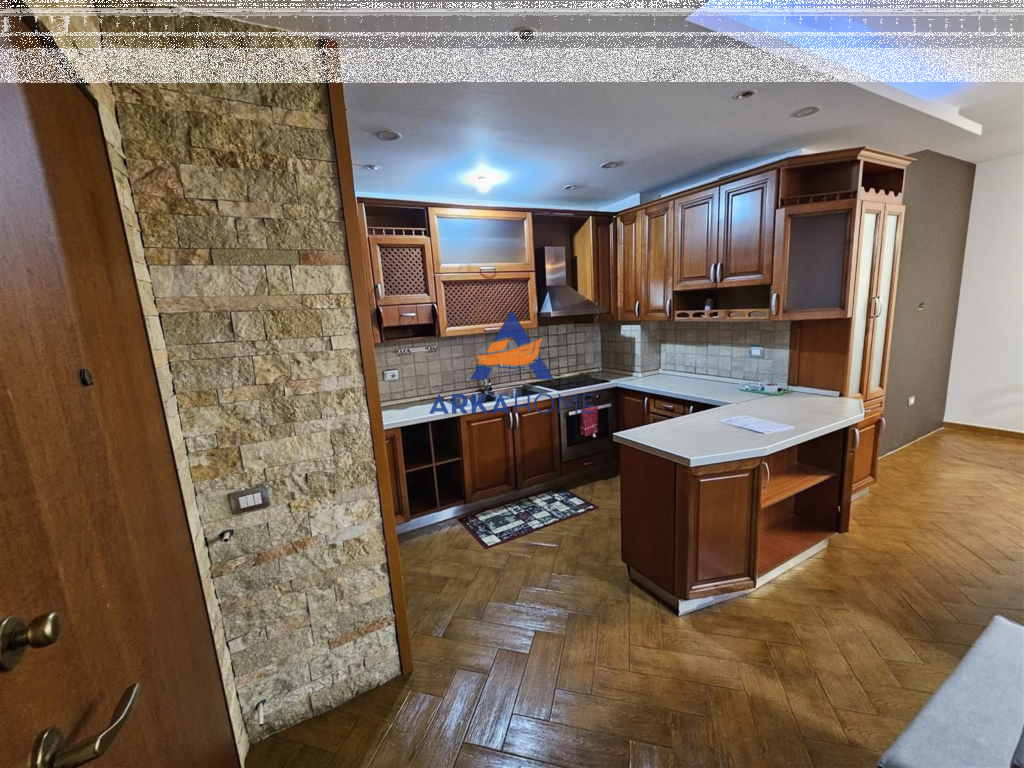 AFFITTASI APPARTAMENTO 3+1+BALCONE "VIA DRITAN HOXHA, LAPRAKE" 80000 LEKE