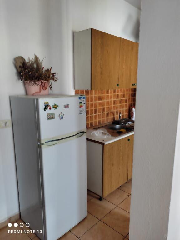 APARTAMENT 2+1.40000 LEKE.RRUGA 5 MAJI.BIG MARKET