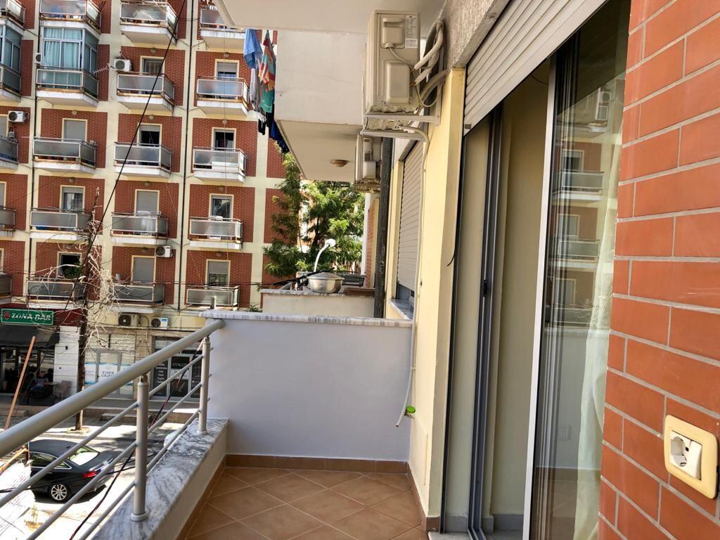 🏢 Jepet me qira: Apartament 1+1 – Rruga Mine Peza, pranë Prokurorisë