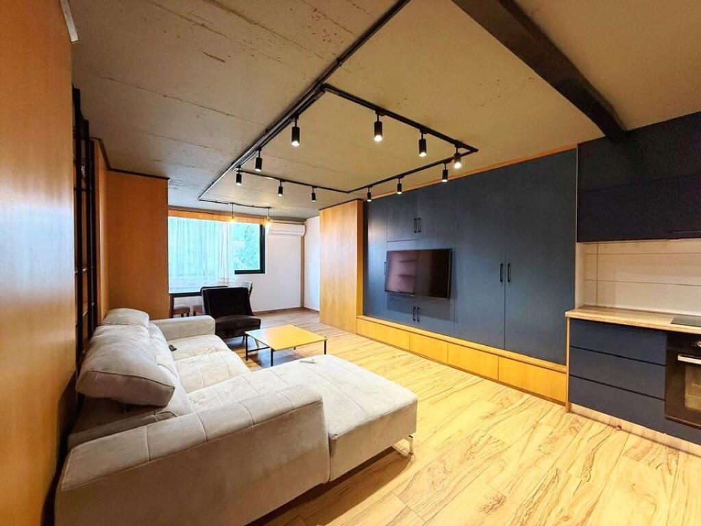 OSPEDALE AMERICANO 3, GOLDEN PARK  Piano 1 e 2 residenziale  Vendiamo super appartamento duplex  2+1.
