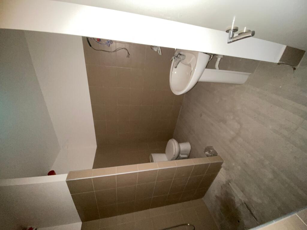 2+1, presso l'hotel Radison lago secco, prezzo 238.000 euro trattabile