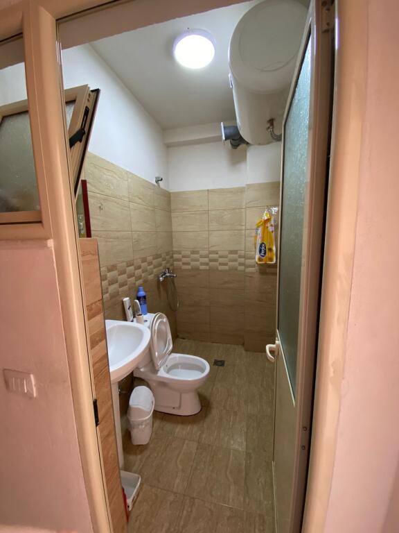 APARTAMENT 2+1.40000 LEKE.RRUGA 5 MAJI.BIG MARKET