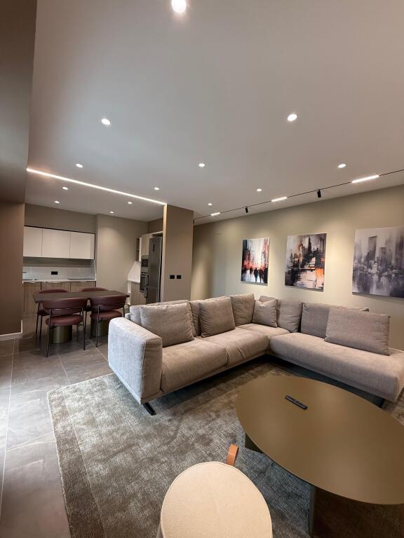 🏠APARTAMENT 2+1+2+POST PARKIMI ME QIRA 📍AMBASADOR 3 ✨Arreduar me arkitekt 💶Çmimi: 2200€