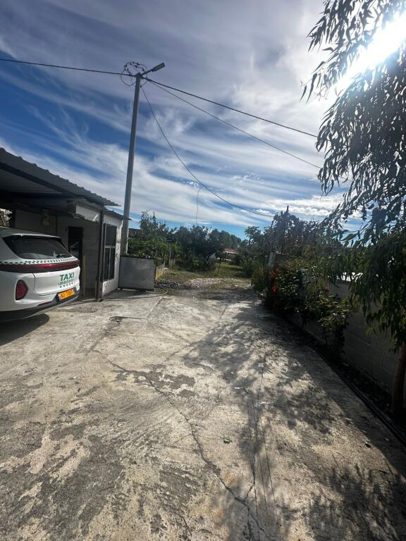 🏡 Shitet Vilë 2-Katëshe Manze