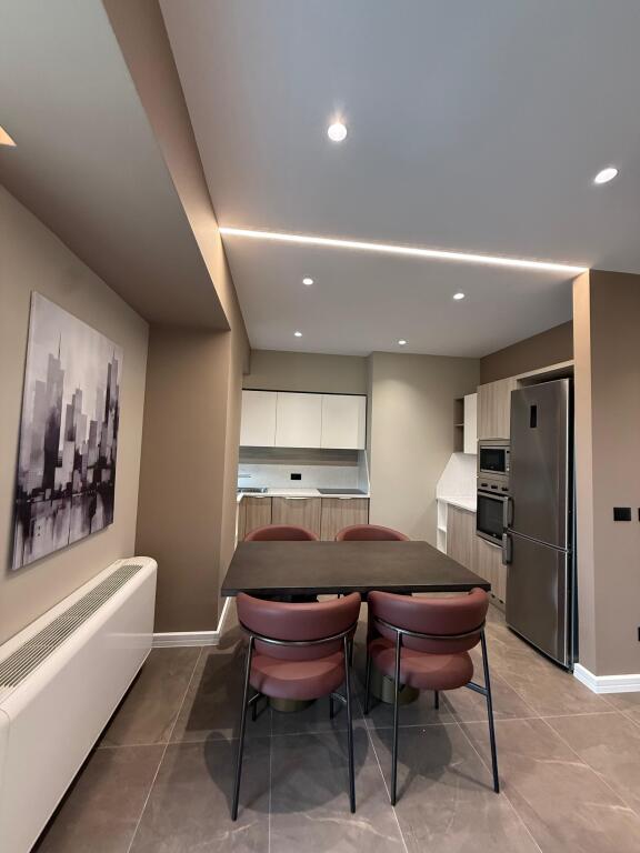 🏠APARTAMENT 2+1+2+POST PARKIMI ME QIRA 📍AMBASADOR 3 ✨Arreduar me arkitekt 💶Çmimi: 2200€