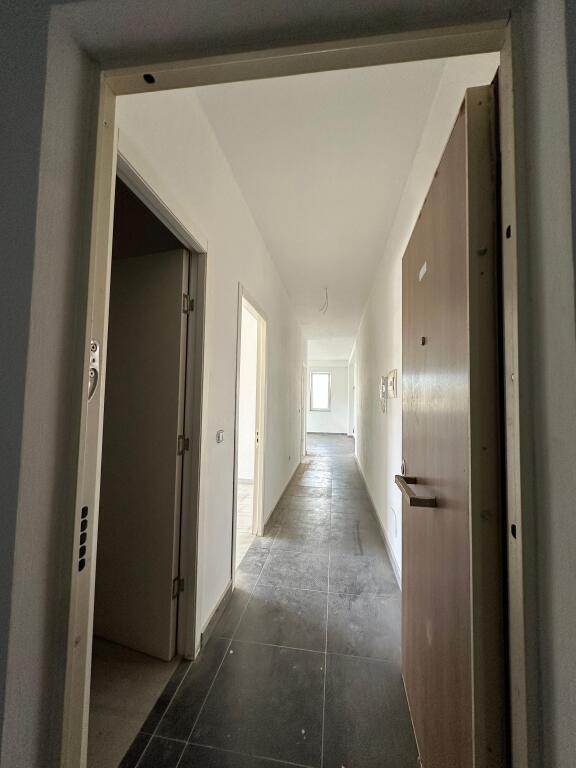 2+1, palazzo del 2019 con ipoteca, lago secco Radisoni, 238.000 euro