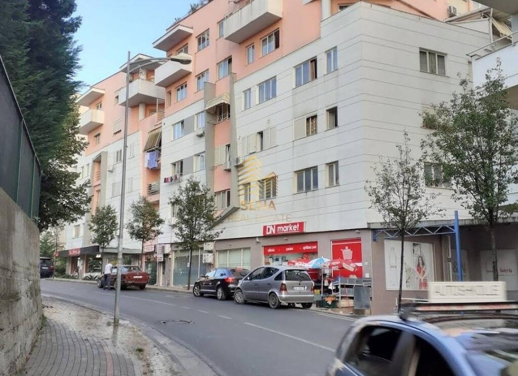 Qira, Ambient biznesi, Fresk, 40,000 Lek/muaj