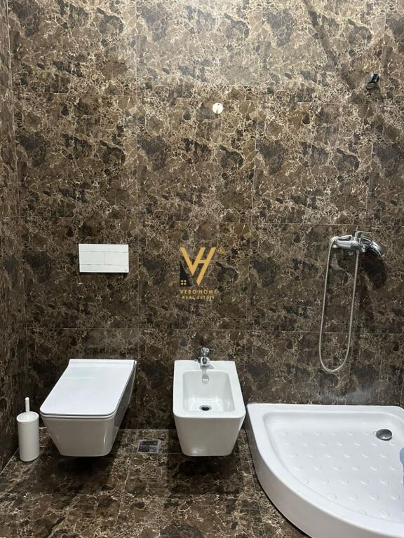AFFITTASI APPARTAMENTO 2+1+2+BLK A ZOGU I ZI 750 EURO
