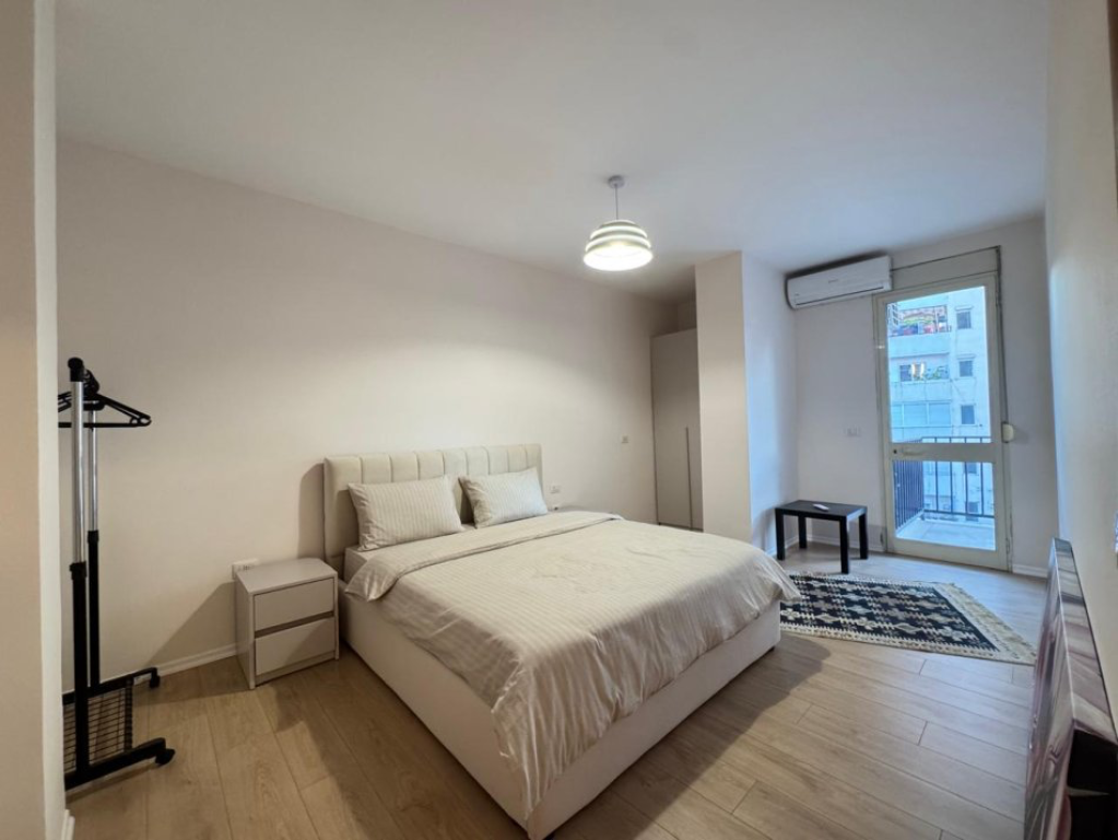 Affittasi super appartamento 1+1 in Via Kavajës!
