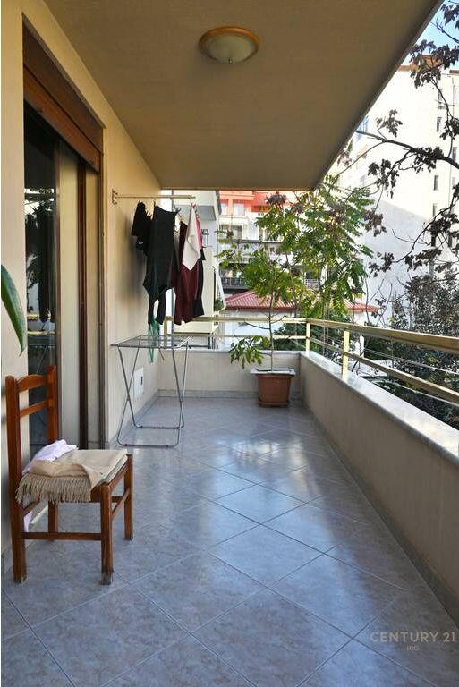 Apartament për Shitje në Rrugën e Kavajës 324,000 € Sip. Totale  127m2