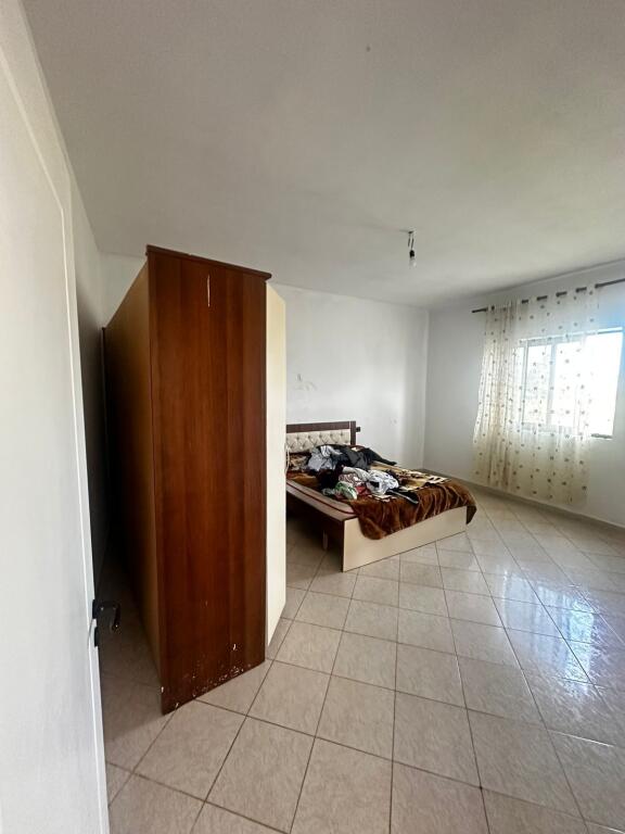 🏡 Shitet Vilë 2-Katëshe Manze