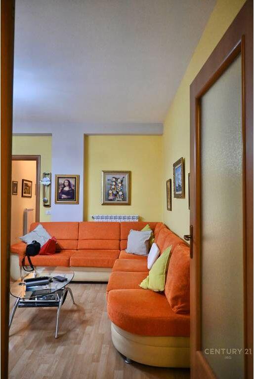 Apartament për Shitje në Rrugën e Kavajës 324,000 € Sip. Totale  127m2