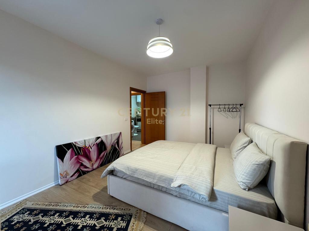 🏢 Jepet me qira: Apartament 1+1 tek Rruga e Kavajes – Shumë pranë qendrës