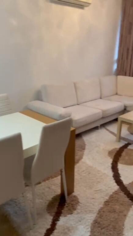 Appartamento 2+1+1 bagno +2 balconi in affitto in Ali Dem Via "Idriz Dollaku"