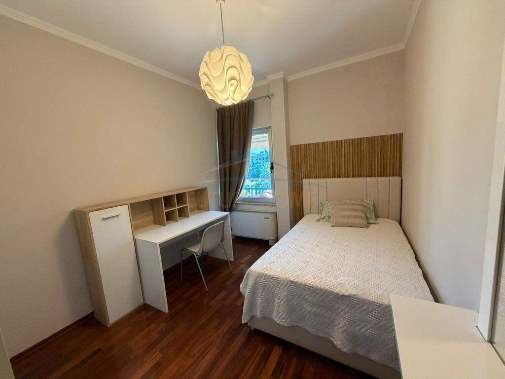 Affitto,Appartamento 2+1+2 Galleria ETC Viale Bajram Curri