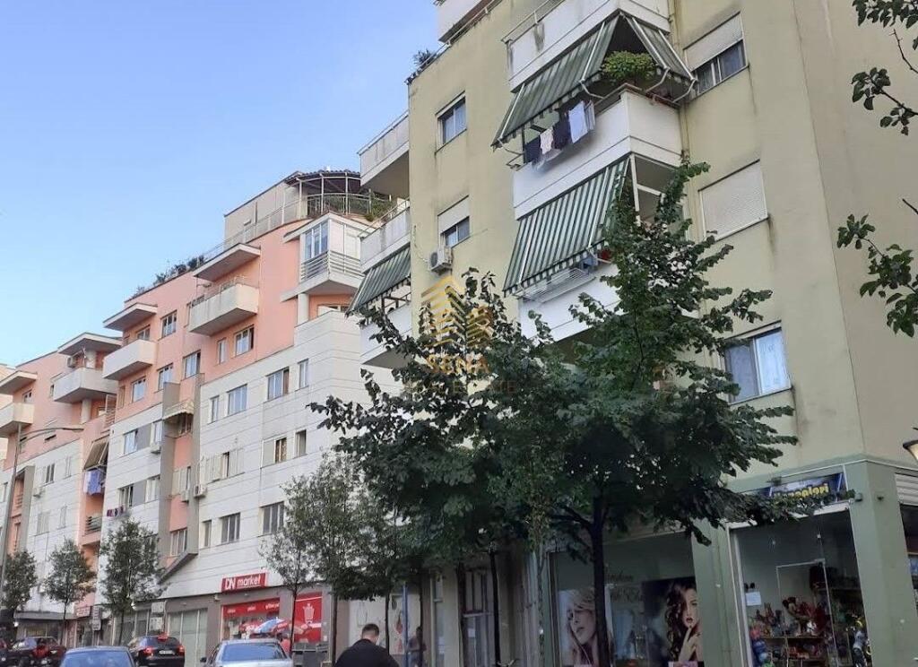 Qira, Ambient biznesi, Fresk, 40,000 Lek/muaj