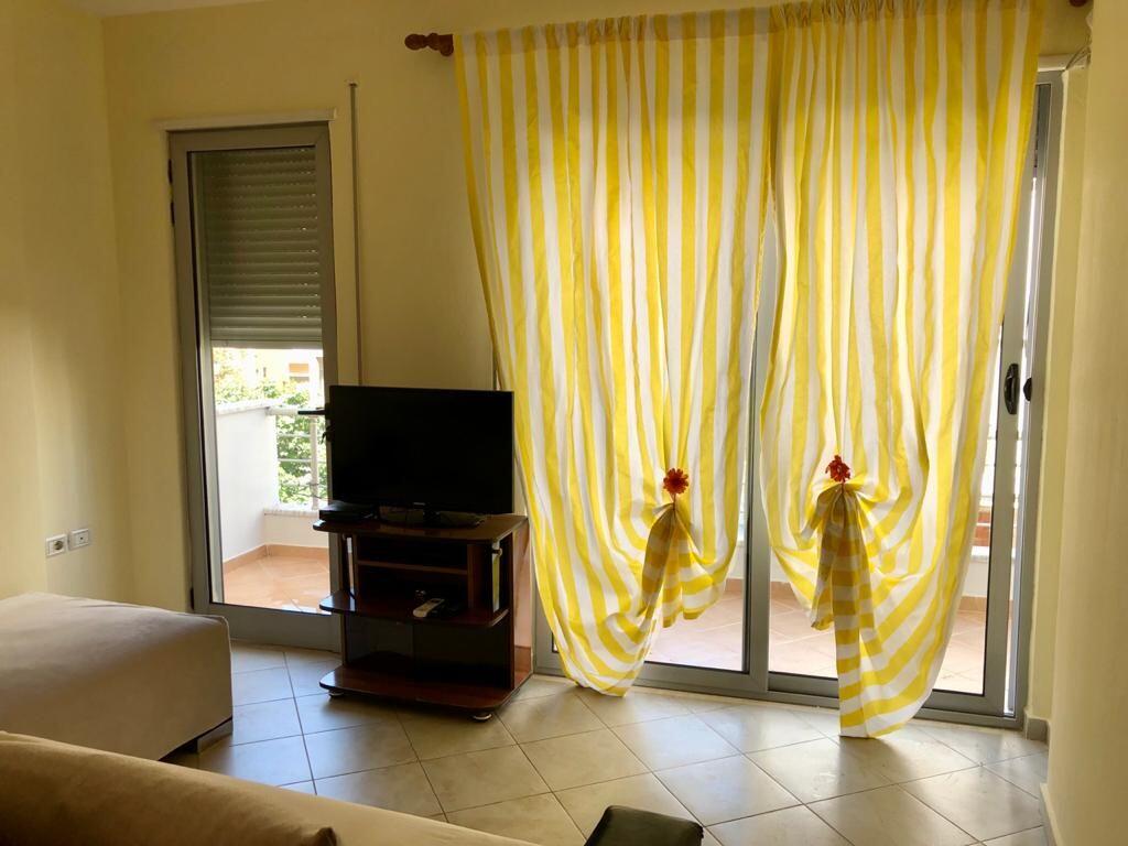 🏢 Jepet me qira: Apartament 1+1 – Rruga Mine Peza, pranë Prokurorisë