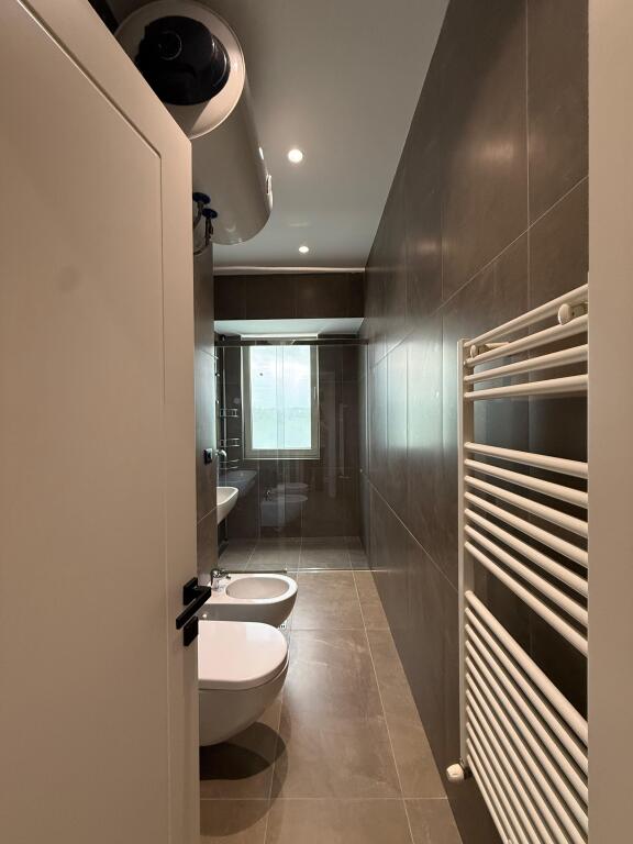 🏠APARTAMENT 2+1+2+POST PARKIMI ME QIRA 📍AMBASADOR 3 ✨Arreduar me arkitekt 💶Çmimi: 2200€