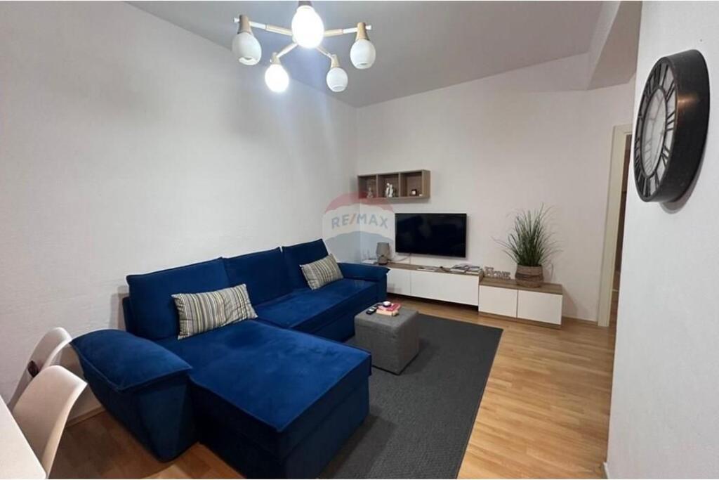 Appartamento - In Affitto - Piazza Skenderbej