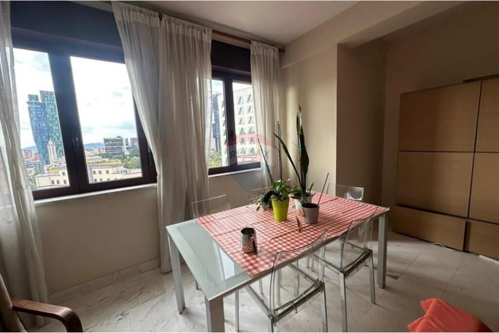 Appartamento - In Affitto - Via Abdi Toptani, Tirana 1300 ,, euro