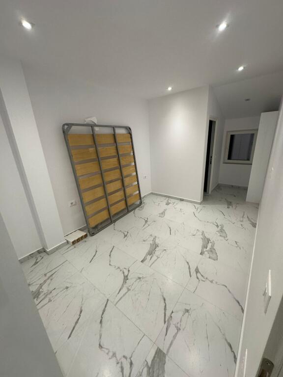 🏡 Appartamento 1+1 in Affitto – Sottopassaggio della Comune di Parigi    