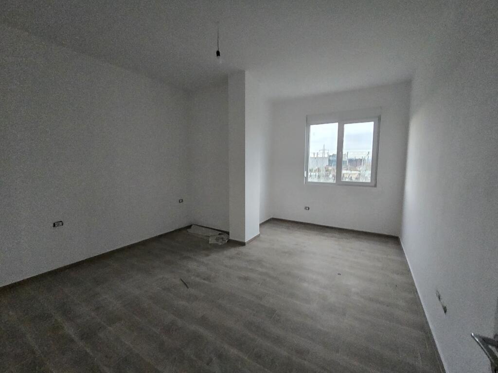 Shitet Apartament 2+1+Blk - Bulevardi i Ri