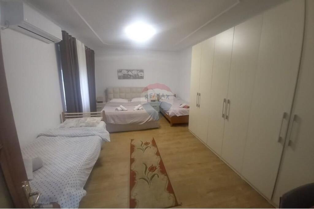 Shitet Vile ne Qender te Tiranes