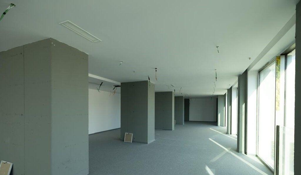 UFFICIO IN AFFITTO A DOWNTOWN ONE TIRANA!!