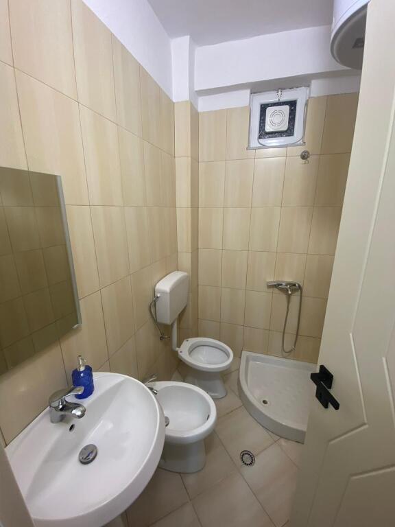 Appartamento 1+1 Affitto a lungo termine, Vicino Bar Caffè MOTTA, Vlora 300€/mese