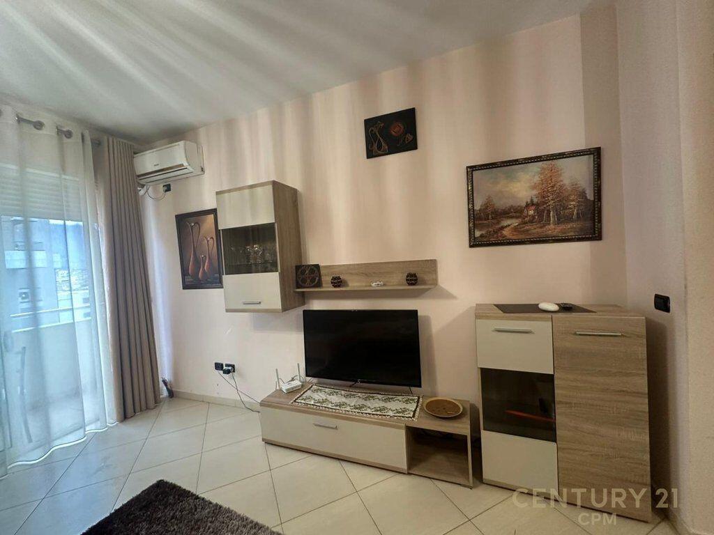 APARTAMENT 2+1+2 PRANË PAZARIT TË RI!