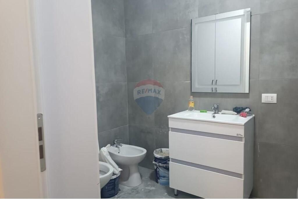 Apartament - Për Shitje - Rruga Jordan Misja, Tiranë