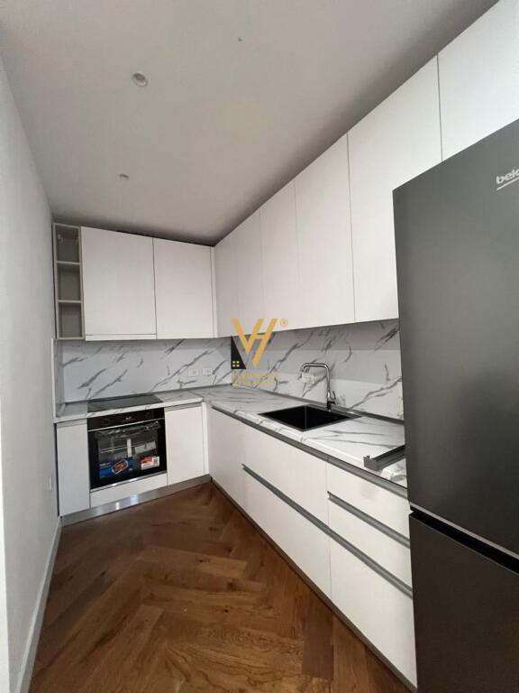 JEPET APARTAMENT 2+1+2+BLK ME QIRA TE RRUGA E DURRESIT 1.200 EURO