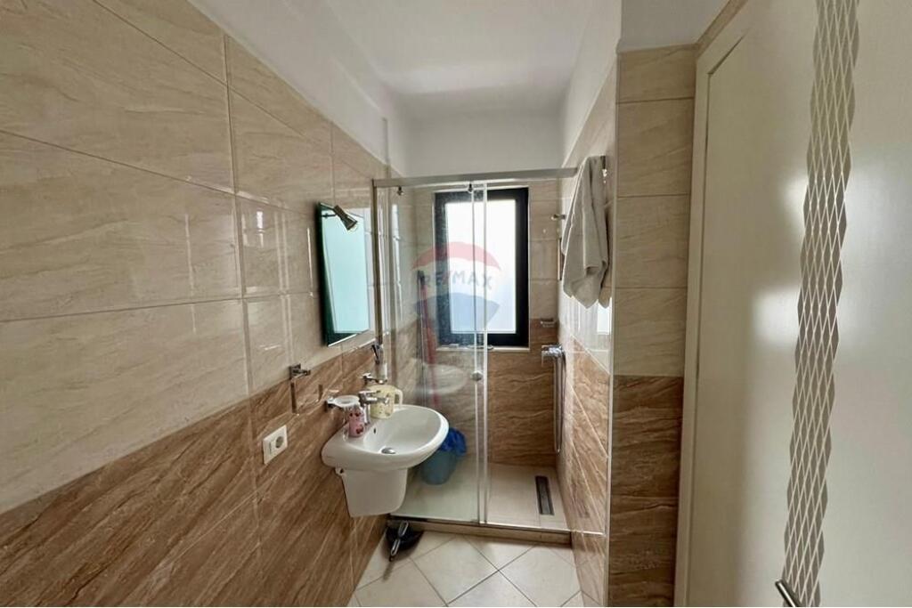Apartment 1+1 for Rent – Frosina Plaku Street, Tirana