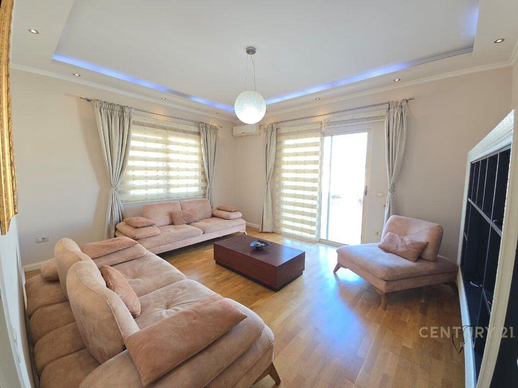PENTHOUSE PER SHITJE PRANE LIQENIT TE THATE! 310,000 € Sip. Totale  174m2