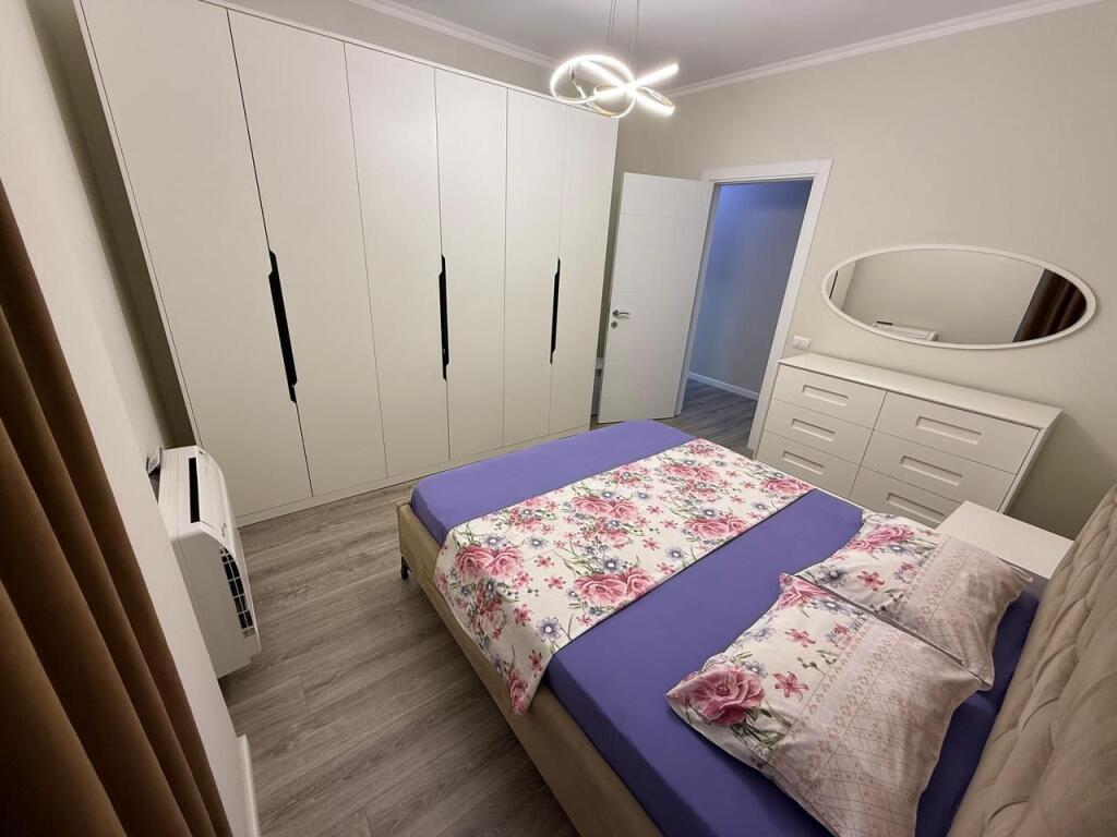 📢 Appartamento in Affitto 🏡 2+1+2 📍 Stazione Ferroviaria – Quatrum Residence 🏢 4° piano, residenza moderna con 2 ascensori 💶 Prezzo: 800 € / mese