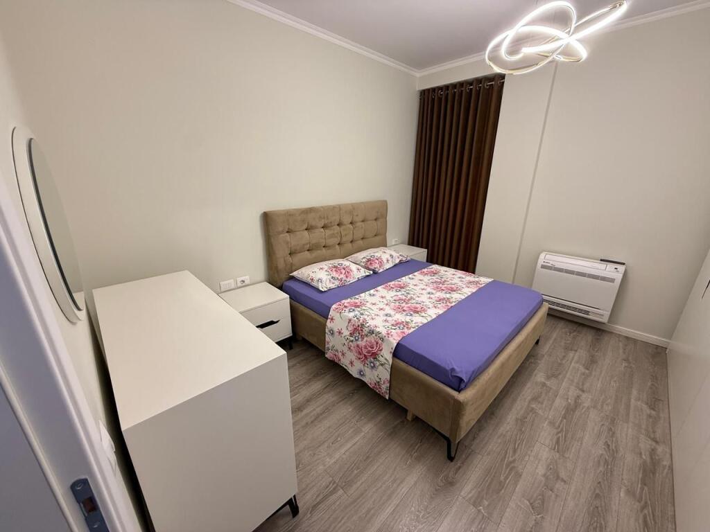 📢 Appartamento in Affitto 🏡 2+1+2 📍 Stazione Ferroviaria – Quatrum Residence 🏢 4° piano, residenza moderna con 2 ascensori 💶 Prezzo: 800 € / mese