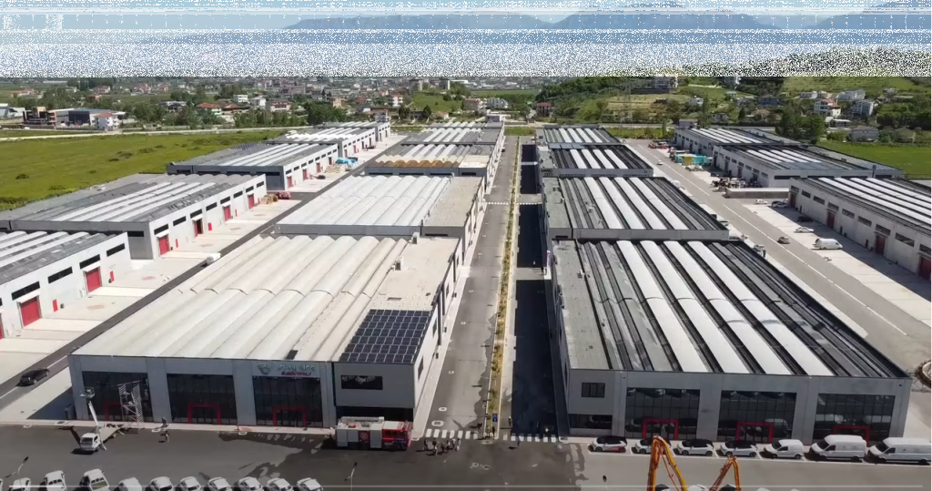 Capannone in Vendita vicino all'Autostrada Tirana–Durazzo – Ottima Opportunità di Investimento