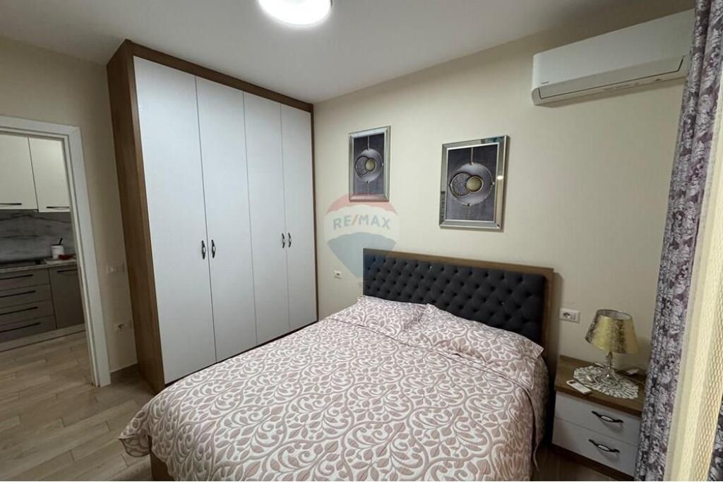 Apartment 1+1 for Rent – Frosina Plaku Street, Tirana