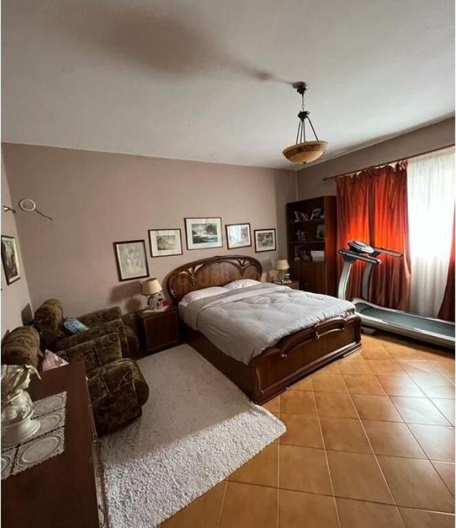 For sale, 2+1 Apartment, Zogu i Zi, Tirana.