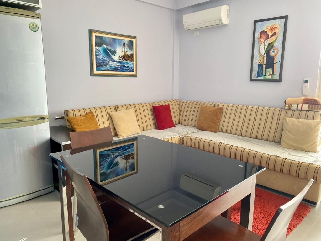 Shitet super Apartament vije e pare me detin te shkembi kavajes