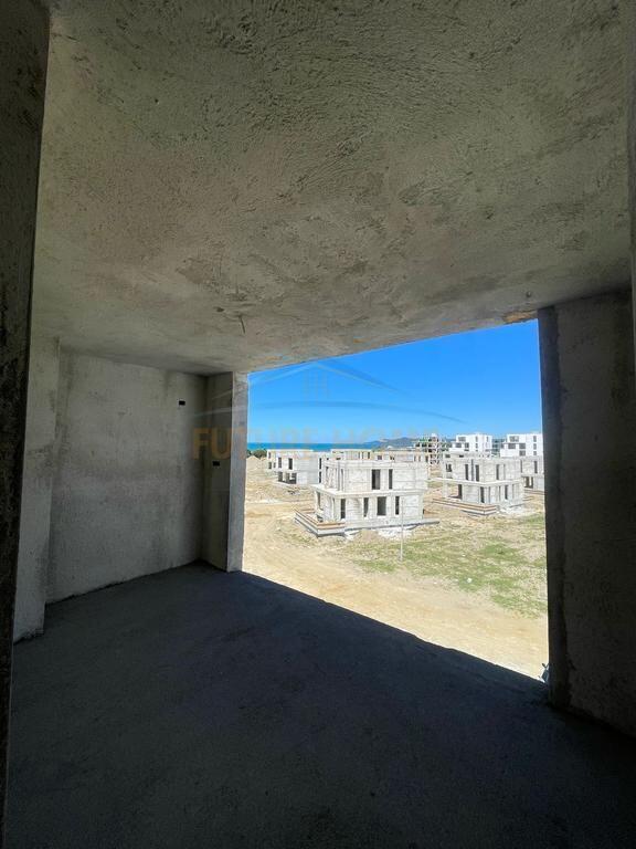 Apartment 2+1+2 for Sale in the Exclusive Resort Porto Lalzi, Hamallaj
